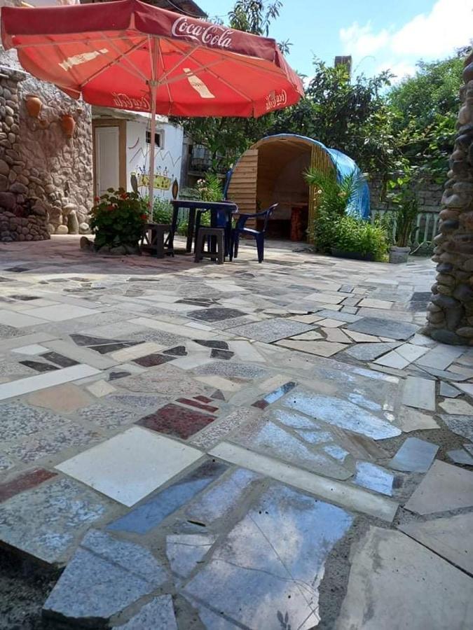 Hôtel Mzeos House à Batoumi Extérieur photo